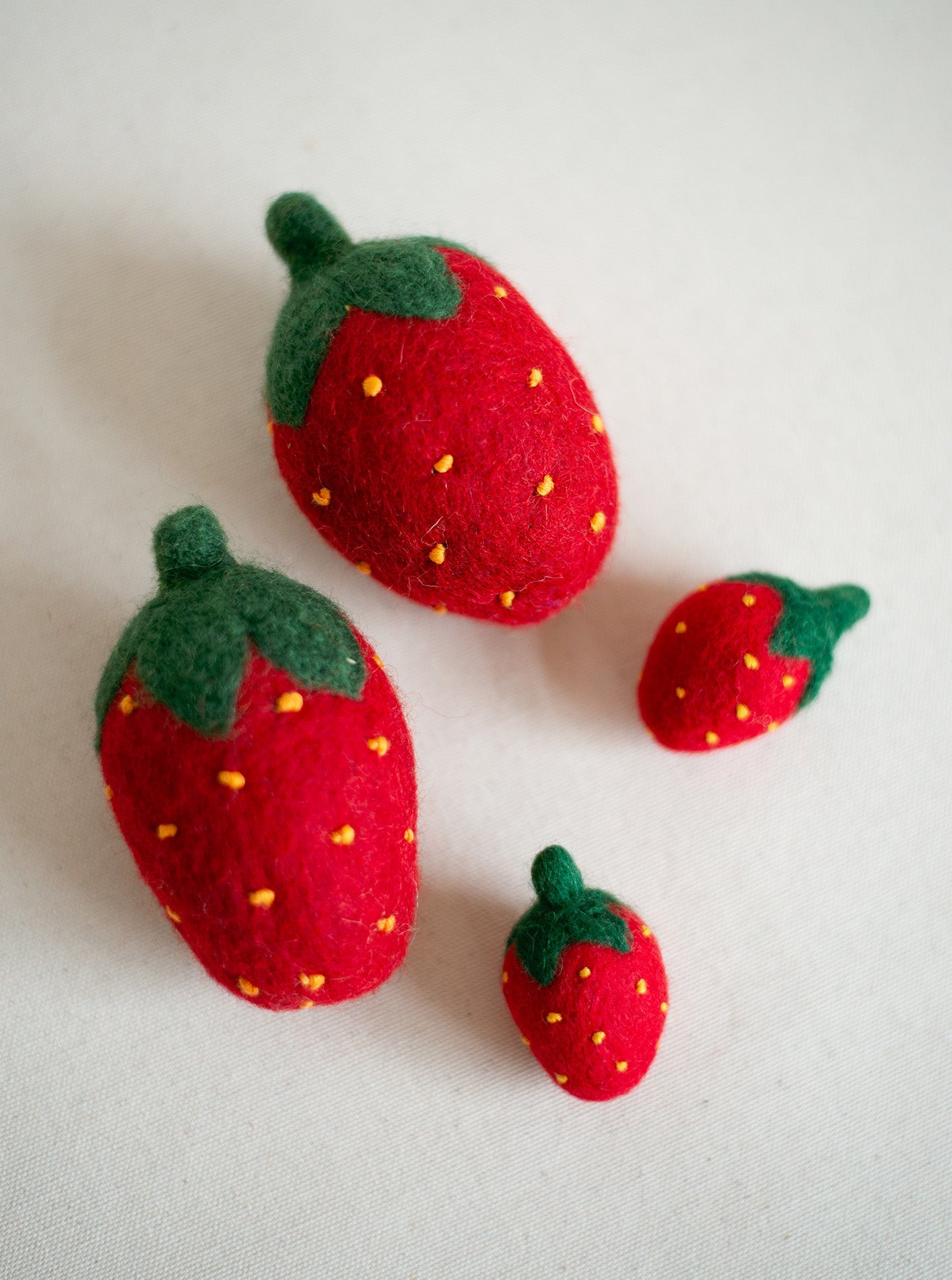 KITTY STRAWBERRIES