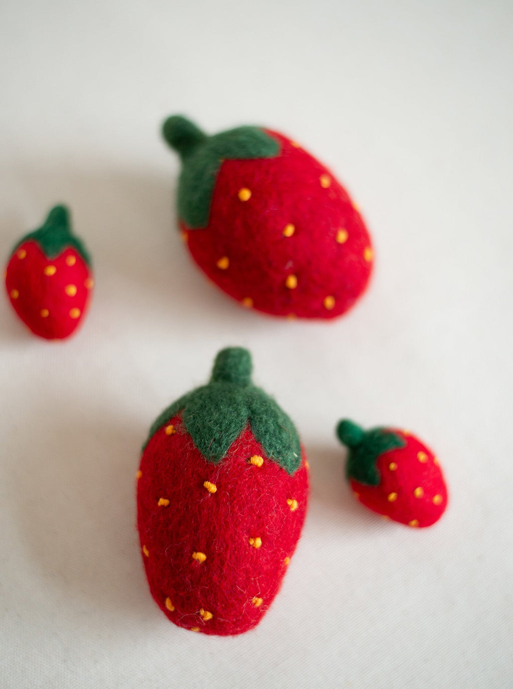 KITTY STRAWBERRIES